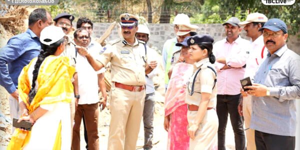 സൈബരാബാദ് പോലീസ് കമ്മീഷണർ എം. രമേഷ് ഗച്ചിബൗളിയിലെ IIIT ജംഗ്ഷനിലെ നിർമ്മാണ പ്രവർത്തനങ്ങൾ പരിശോധിക്കുന്നു.