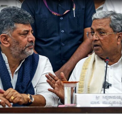 സിദ്ധരാമയ്യയുടെ രാജി കർണാടക ഗവർണർ താവർചന്ദ് ഗെലോട്ടിൻ്റെ ചിത്രം