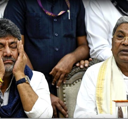 ബെംഗളൂരുവിലെ പത്രസമ്മേളനത്തിൽ സിദ്ധരാമയ്യയും ഡി.കെ. ശിവകുമാറും.