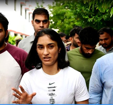 ഏഷ്യൻ ഗെയിംസ് സെലക്ഷൻ ട്രയൽസിൽ പങ്കെടുക്കാൻ സുപ്രീം കോടതി അനുമതി ലഭിച്ചതിന് ശേഷം വിനേഷ് ഫോഗട്ട്.